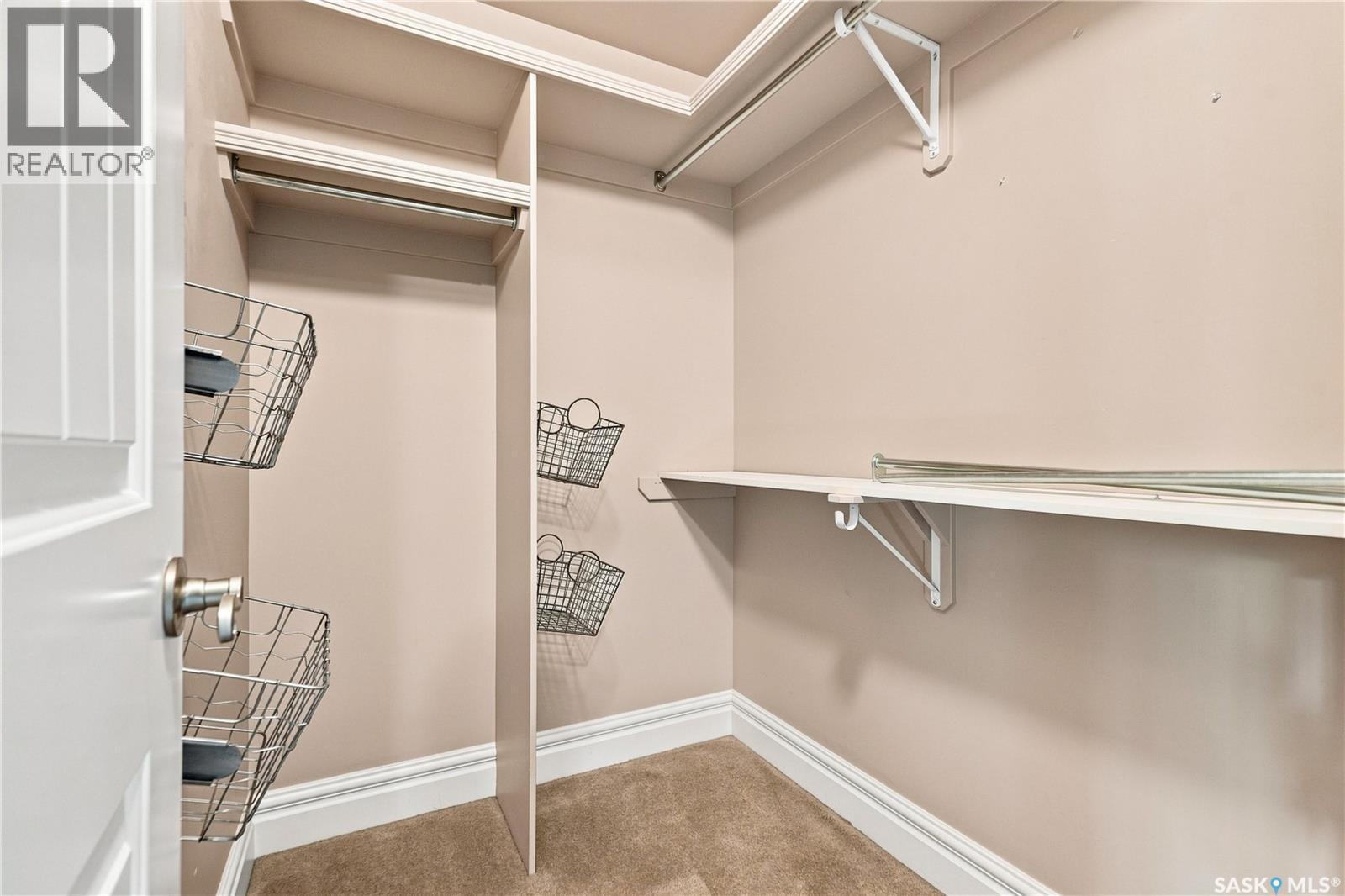 719 14Th Street E, Saskatoon, SK - Indoor With Storage