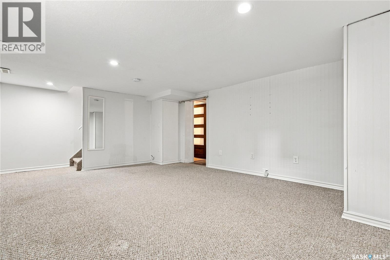 719 14Th Street E, Saskatoon, SK - Indoor Photo Showing Other Room