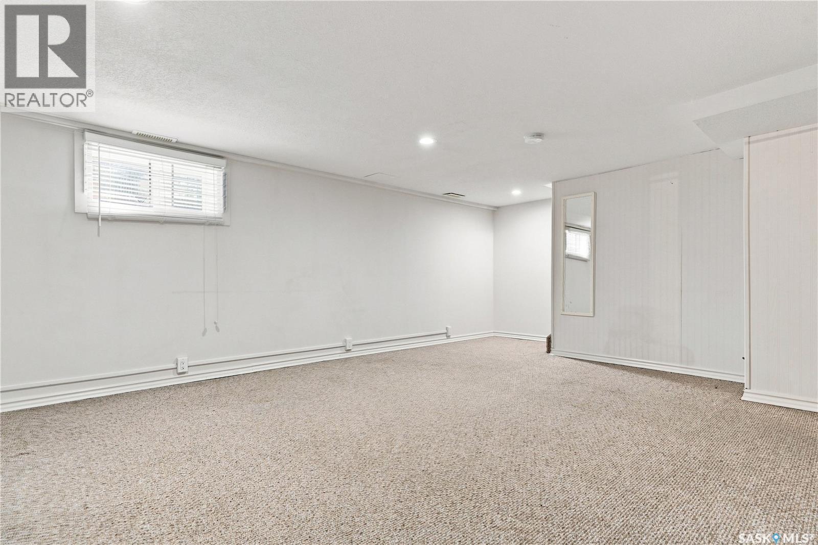 719 14Th Street E, Saskatoon, SK - Indoor