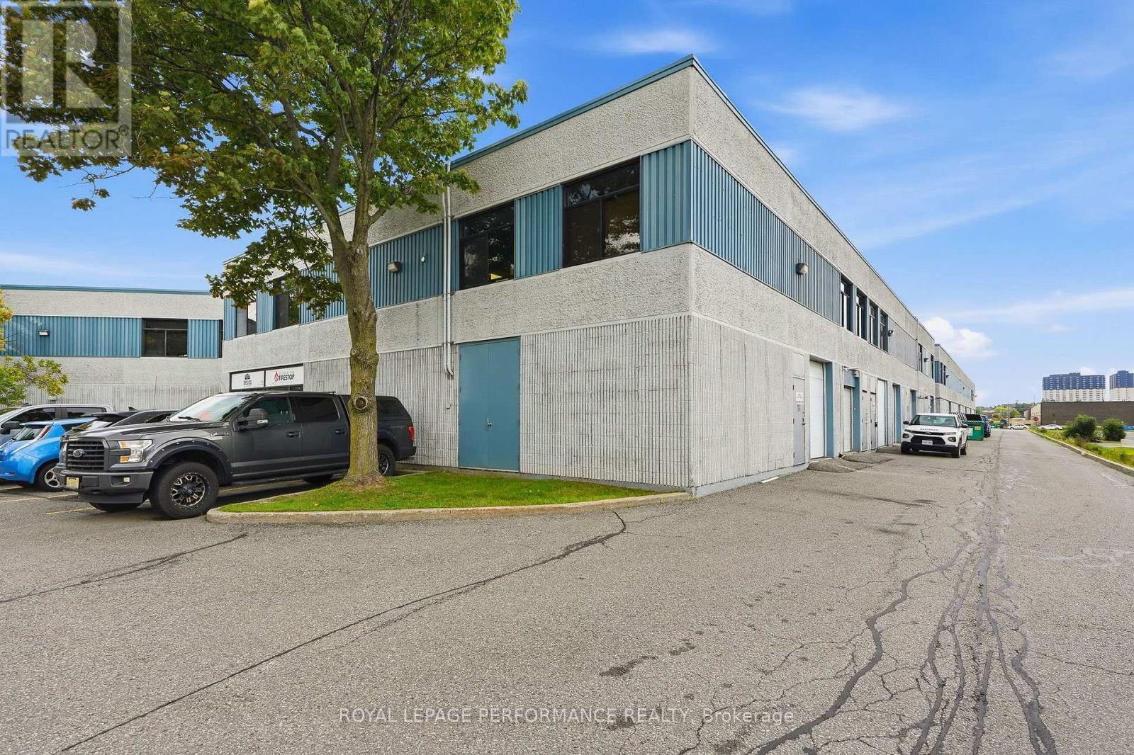 B1-B2 - 2212 Gladwin Crescent, Ottawa, ON