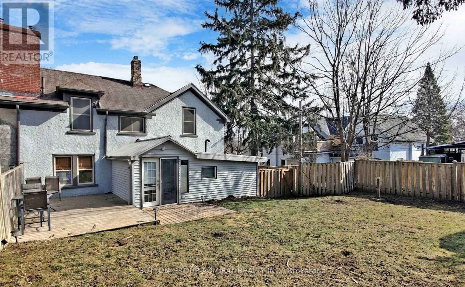36 John Street, Cambridge, ON