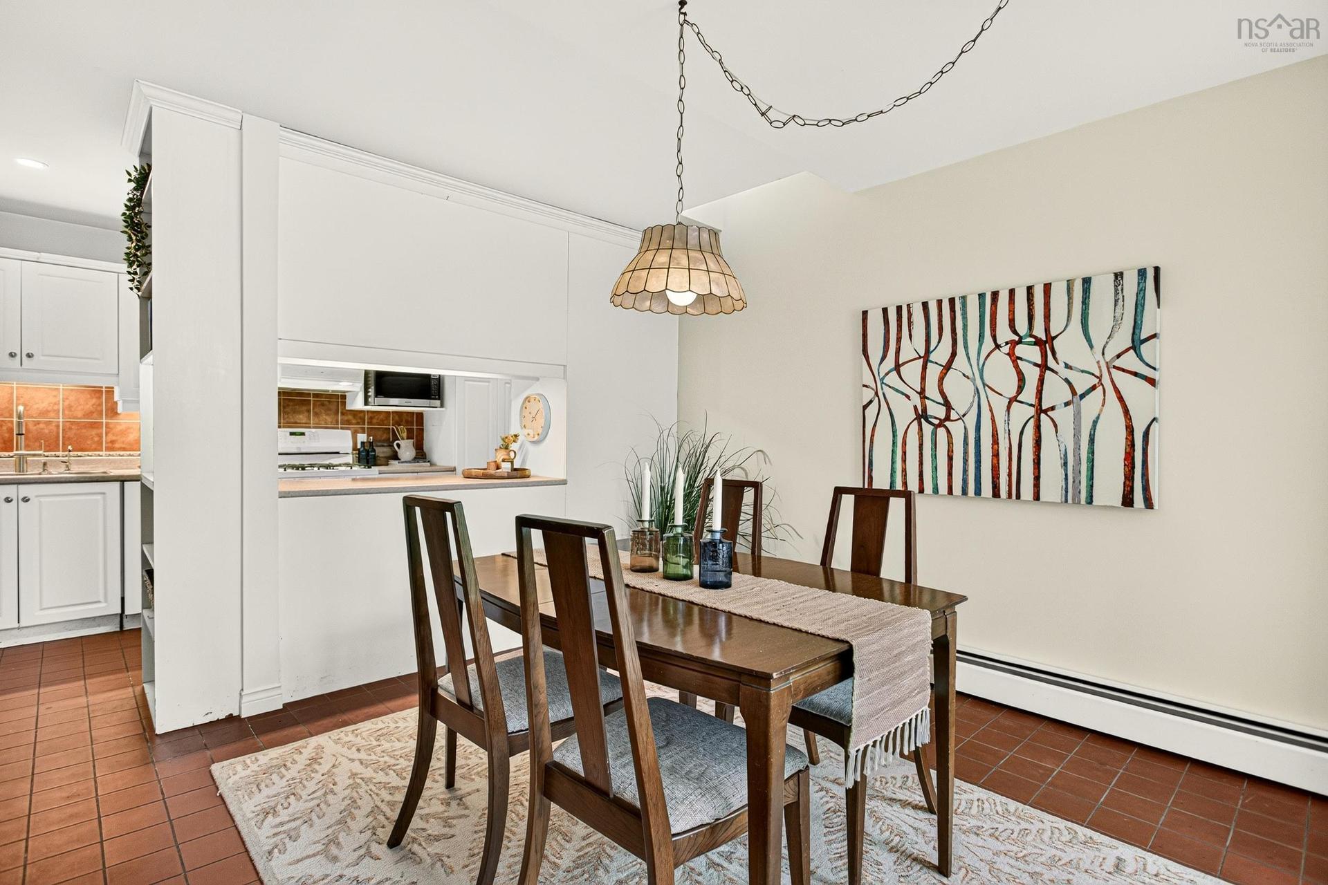 46 Old Ferry Road, Dartmouth, NS - Indoor Photo Showing Dining Room