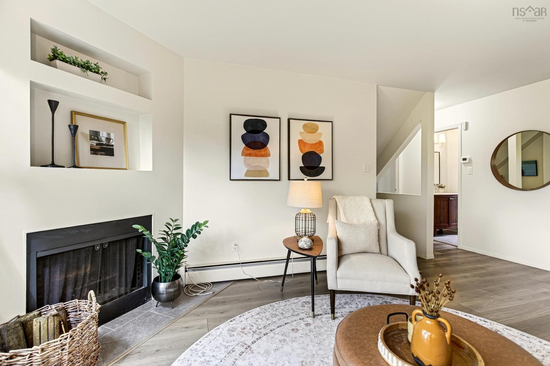 46 Old Ferry Road, Dartmouth, NS - Indoor Photo Showing Living Room With Fireplace