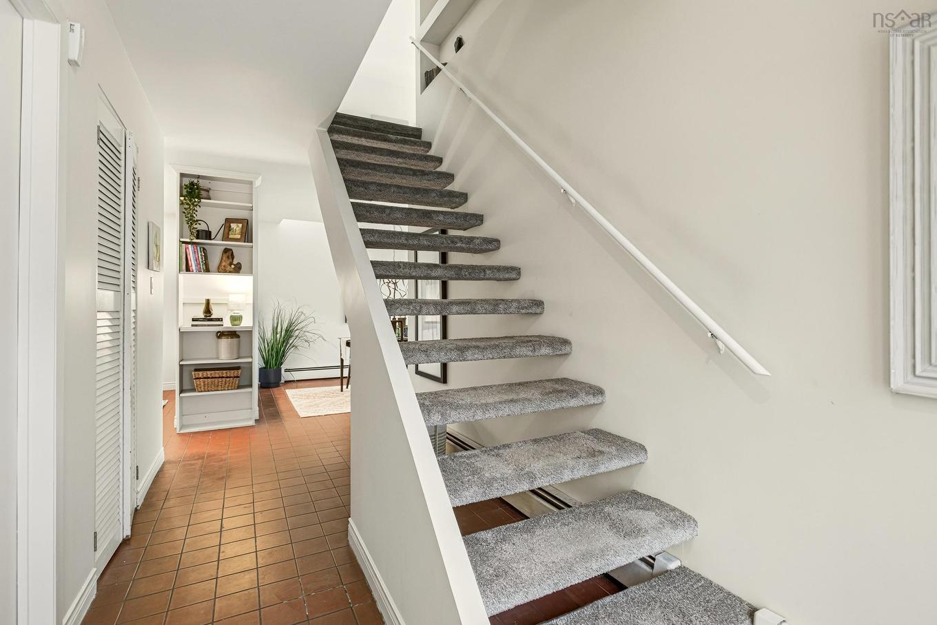 46 Old Ferry Road, Dartmouth, NS - Indoor Photo Showing Other Room