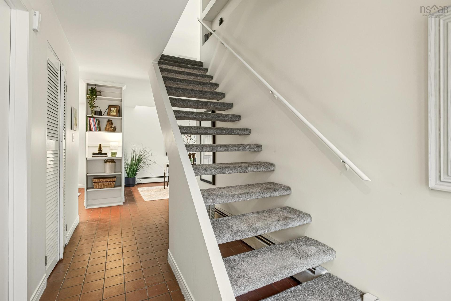 46 Old Ferry Road, Dartmouth, NS - Indoor Photo Showing Other Room