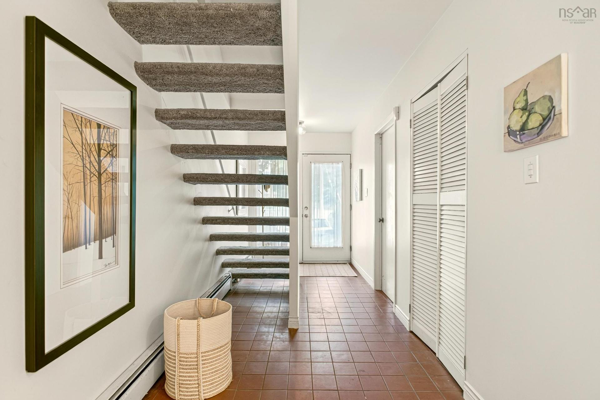 46 Old Ferry Road, Dartmouth, NS - Indoor Photo Showing Other Room