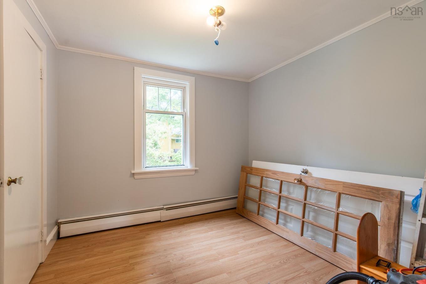 102 Parade Street, Yarmouth, NS - Indoor Photo Showing Other Room