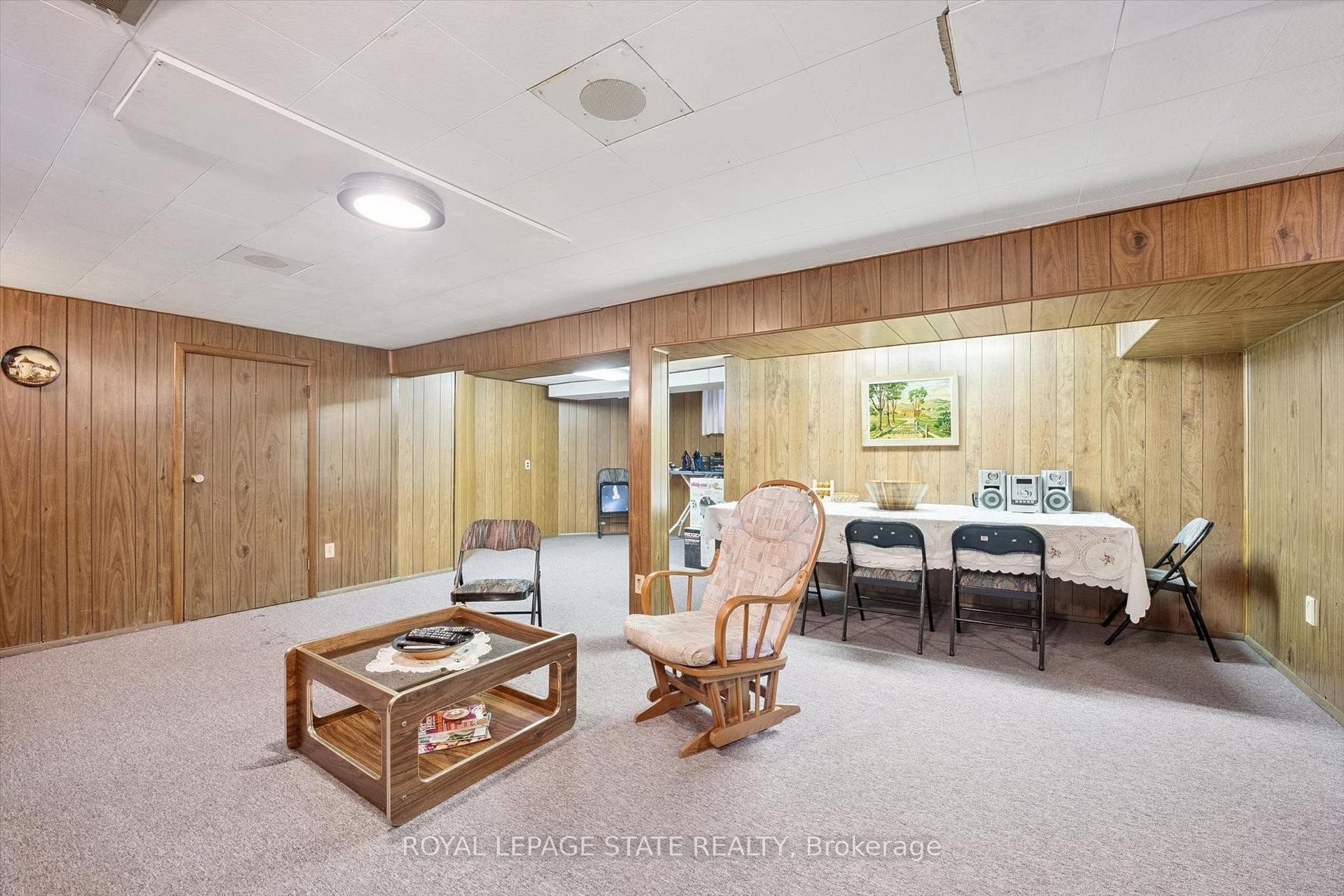 1873 Main Street E, Hamilton, ON - Indoor
