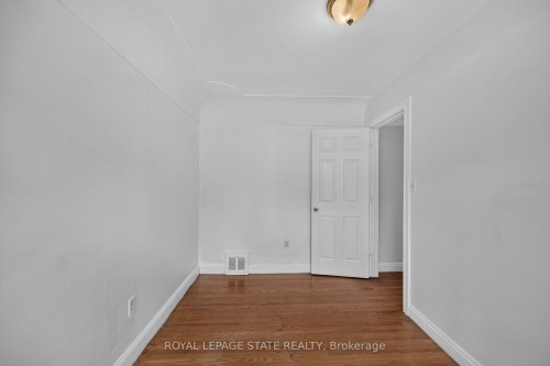 47 Broadway Avenue, Hamilton, ON - Indoor Photo Showing Other Room