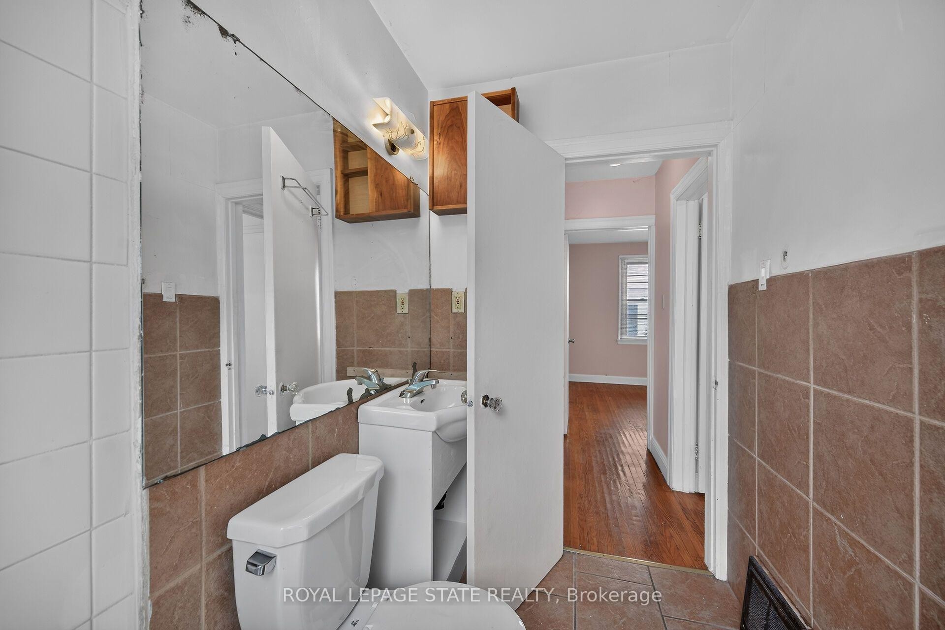 47 Broadway Avenue, Hamilton, ON - Indoor