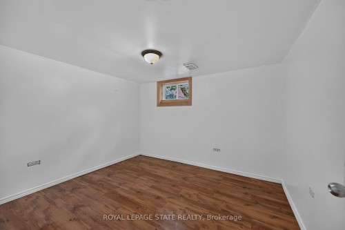 47 Broadway Avenue, Hamilton, ON - Indoor Photo Showing Other Room