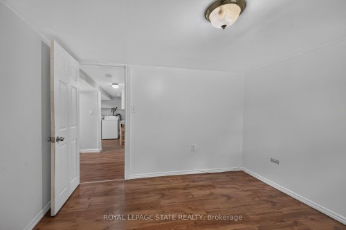47 Broadway Avenue, Hamilton, ON - Indoor Photo Showing Other Room