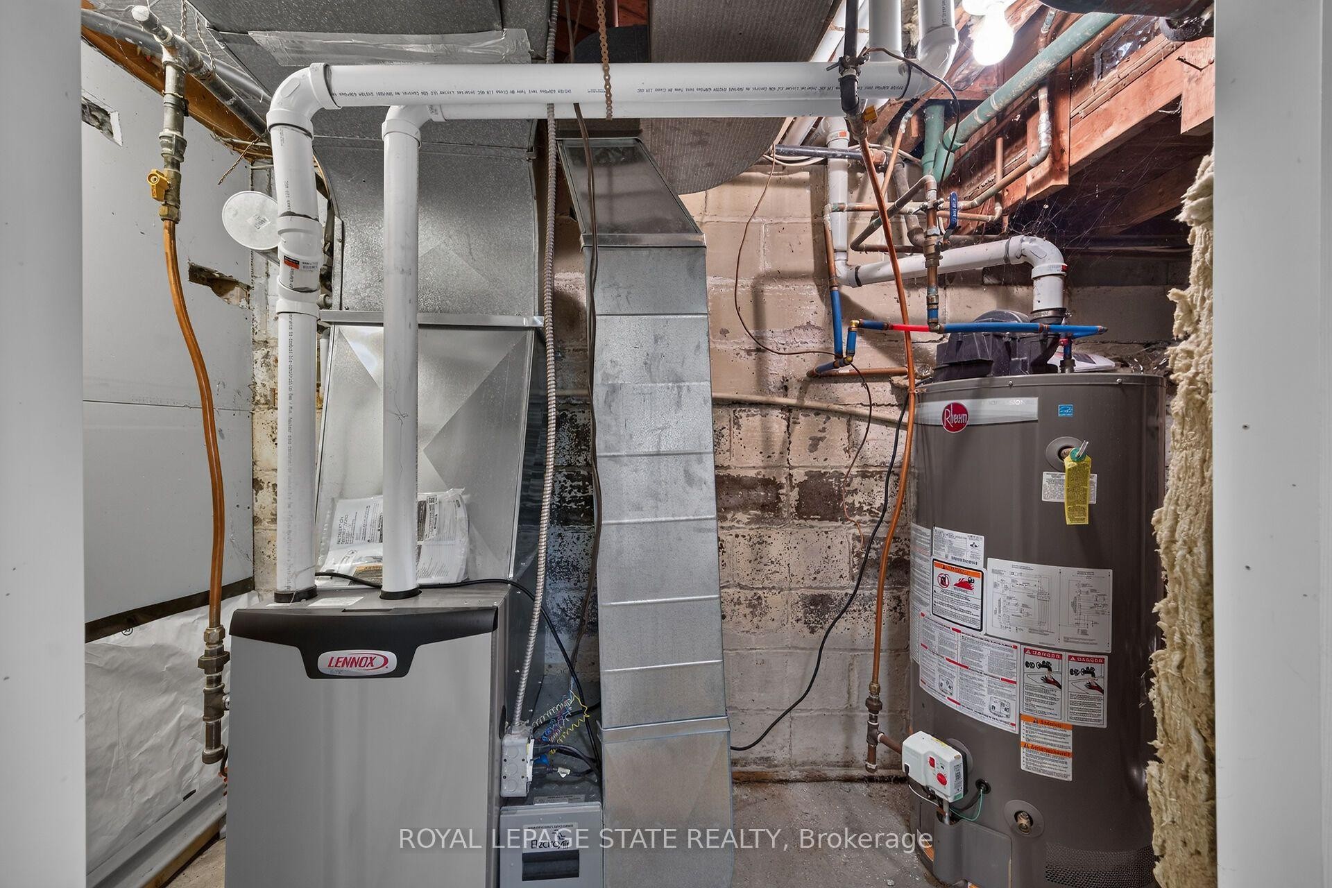 47 Broadway Avenue, Hamilton, ON - Indoor Photo Showing Basement