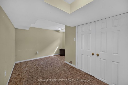 47 Broadway Avenue, Hamilton, ON - Indoor Photo Showing Other Room