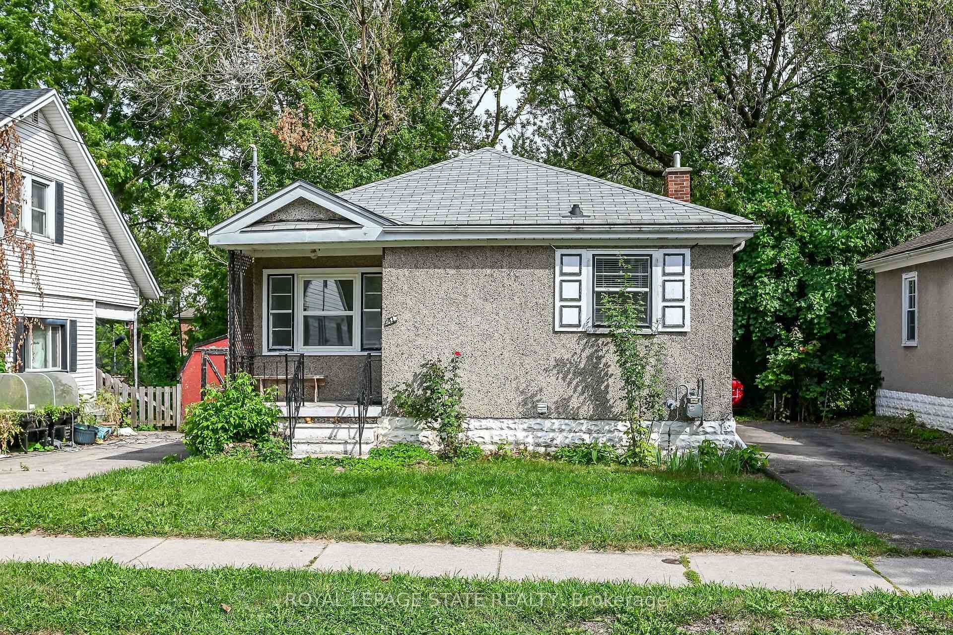 47 Broadway Avenue, Hamilton, ON - Outdoor