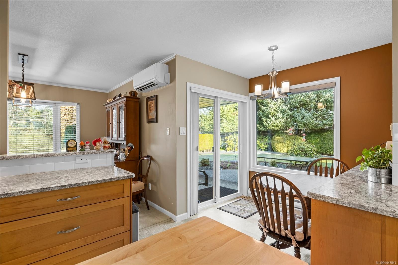 521 Birch Ave, Qualicum Beach, BC