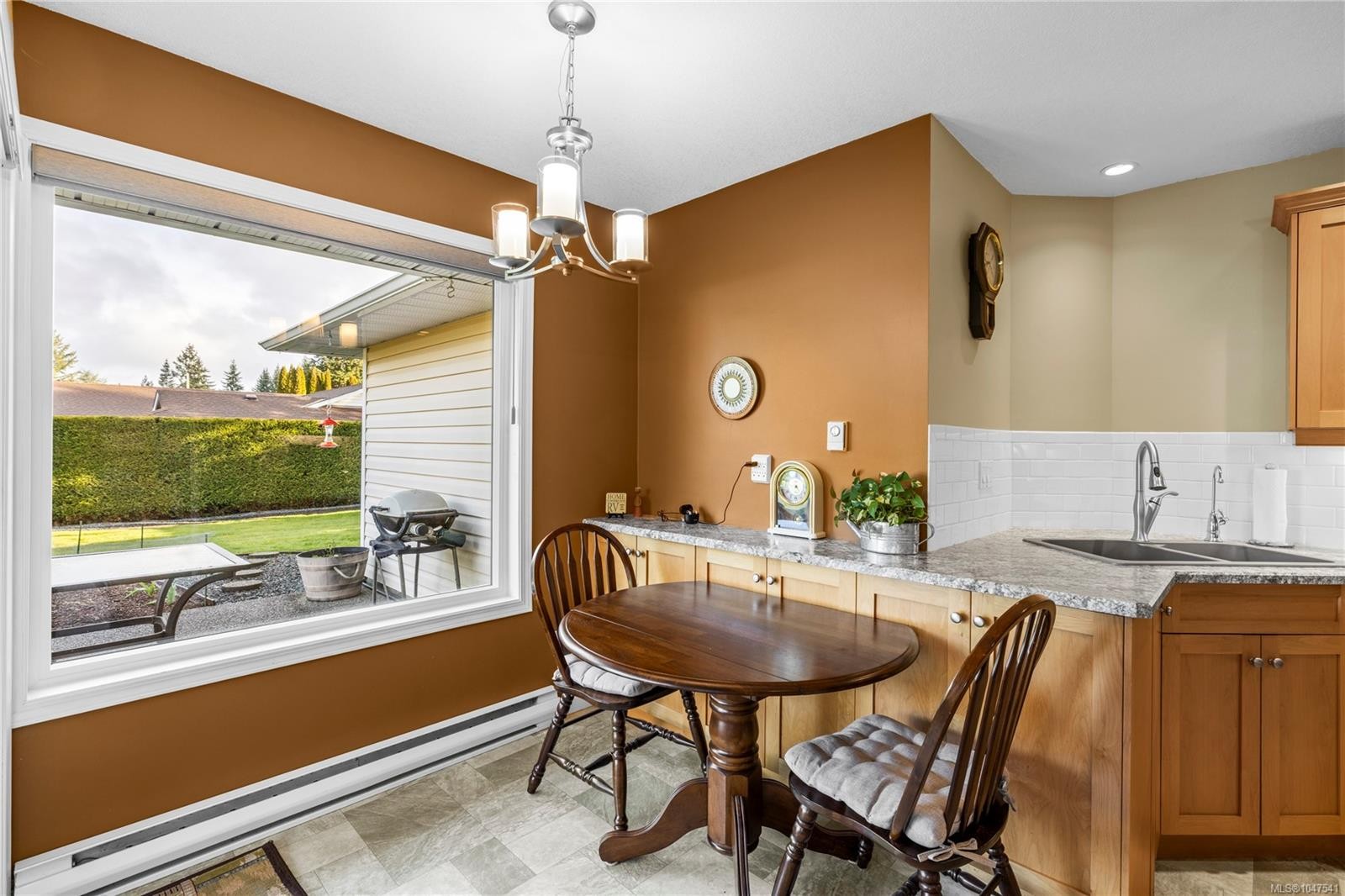 521 Birch Ave, Qualicum Beach, BC
