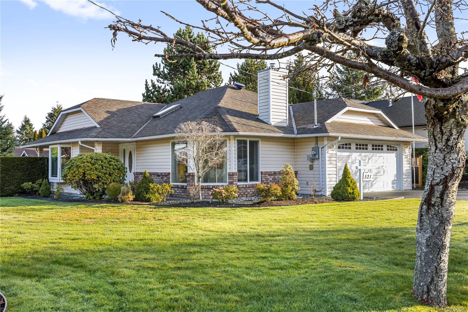 521 Birch Ave, Qualicum Beach, BC