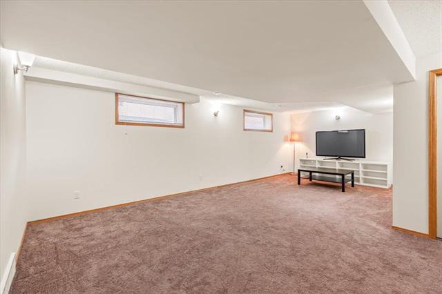 226 Mosselle Dr, Winnipeg, MB - Indoor Photo Showing Other Room