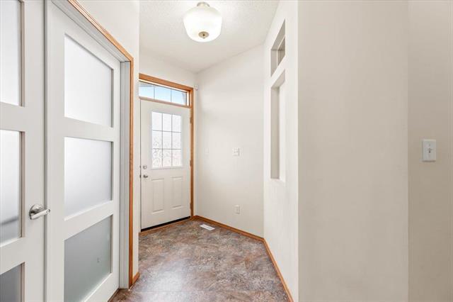 226 Mosselle Dr, Winnipeg, MB - Indoor Photo Showing Other Room