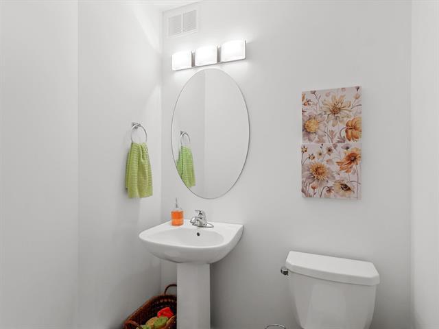 111-255 Peguis St, Winnipeg, MB - Indoor Photo Showing Bathroom