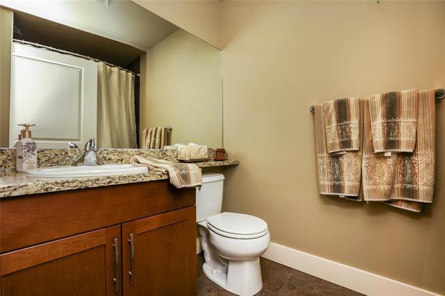 2204-84 Snow St, Winnipeg, MB - Indoor Photo Showing Bathroom