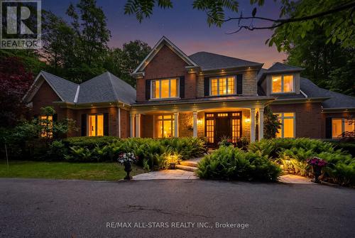 3 BRIDGEWATER DRIVE  Richmond Hill, ON L4E 3N4