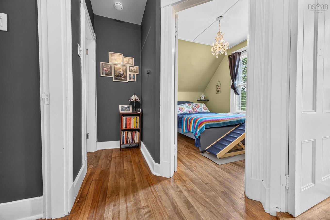 222 Victoria Street E, Amherst, NS - Indoor Photo Showing Bedroom