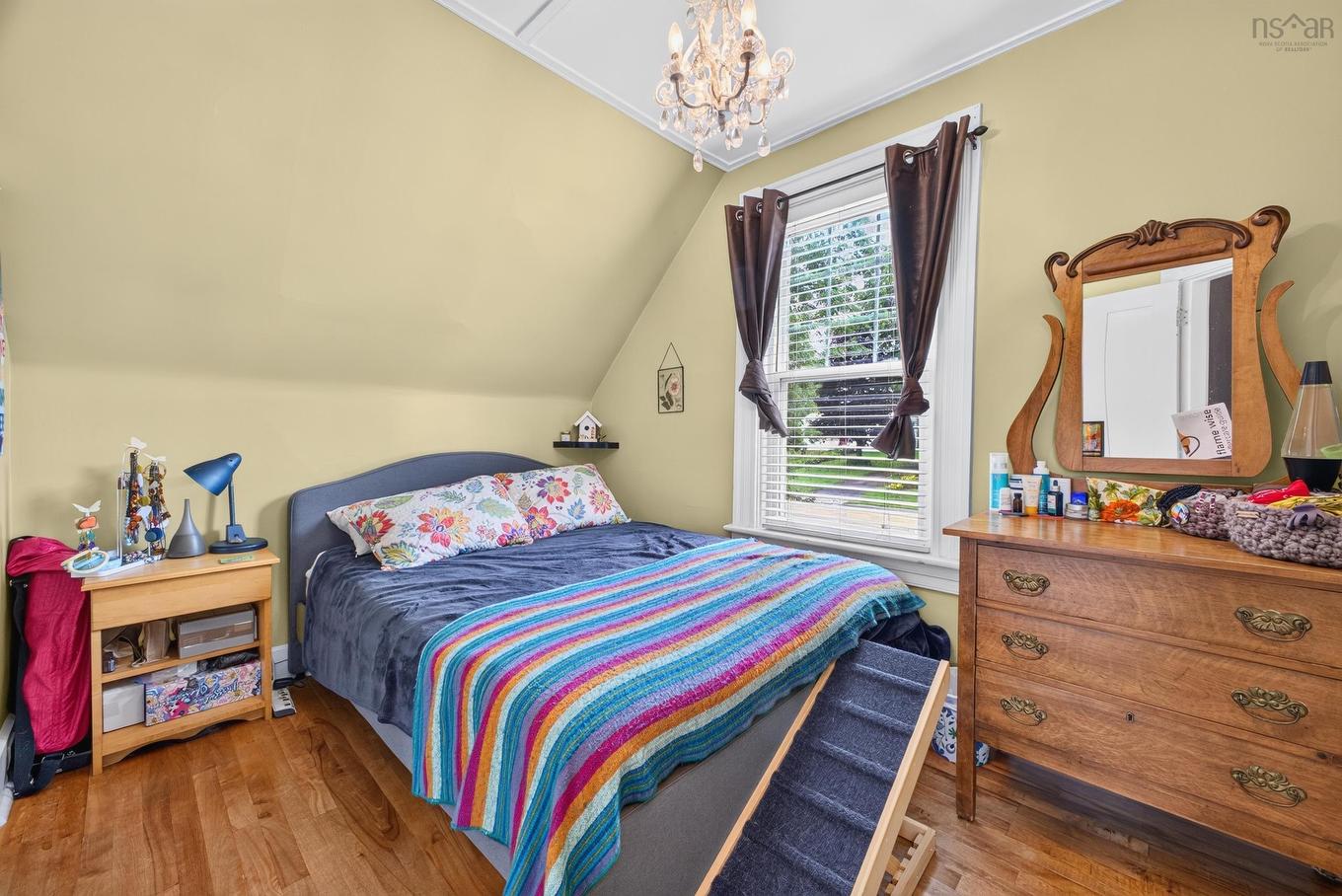 222 Victoria Street E, Amherst, NS - Indoor Photo Showing Bedroom