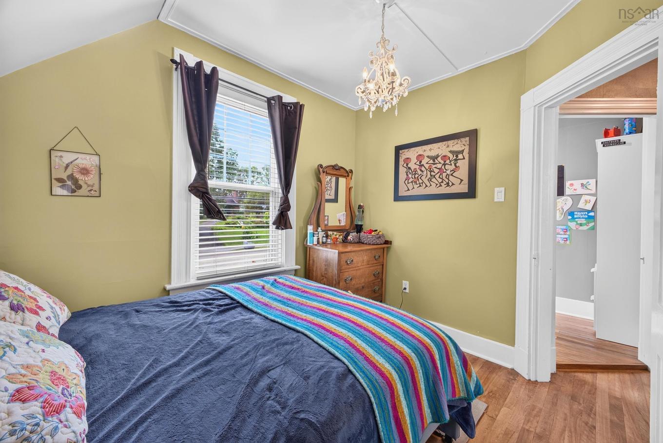 222 Victoria Street E, Amherst, NS - Indoor Photo Showing Bedroom