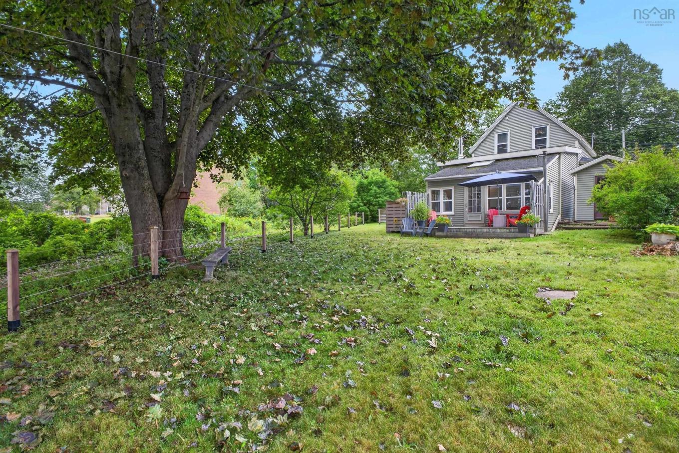 222 Victoria Street E, Amherst, NS - Outdoor