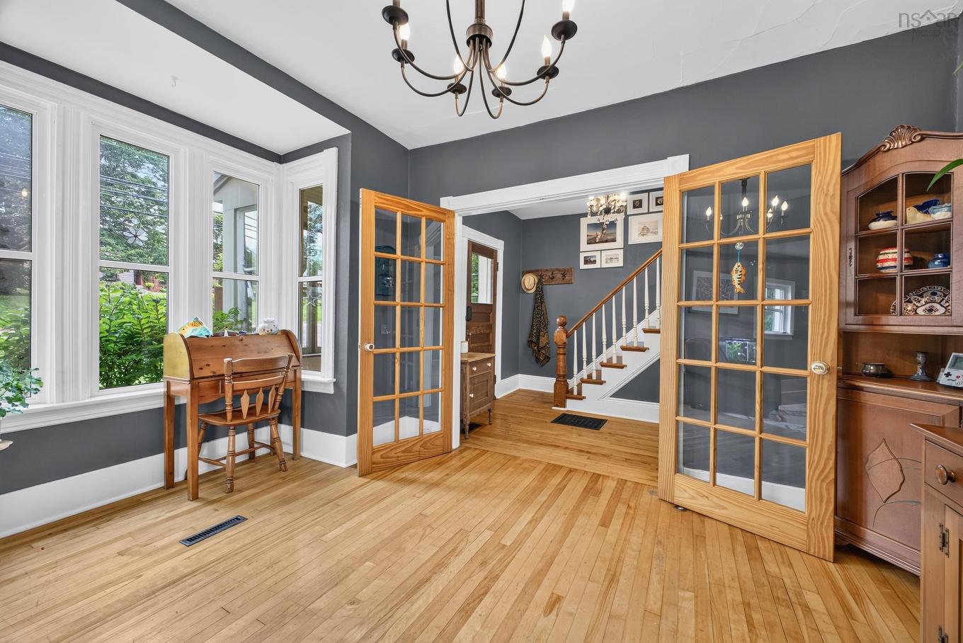 222 Victoria Street E, Amherst, NS - Indoor