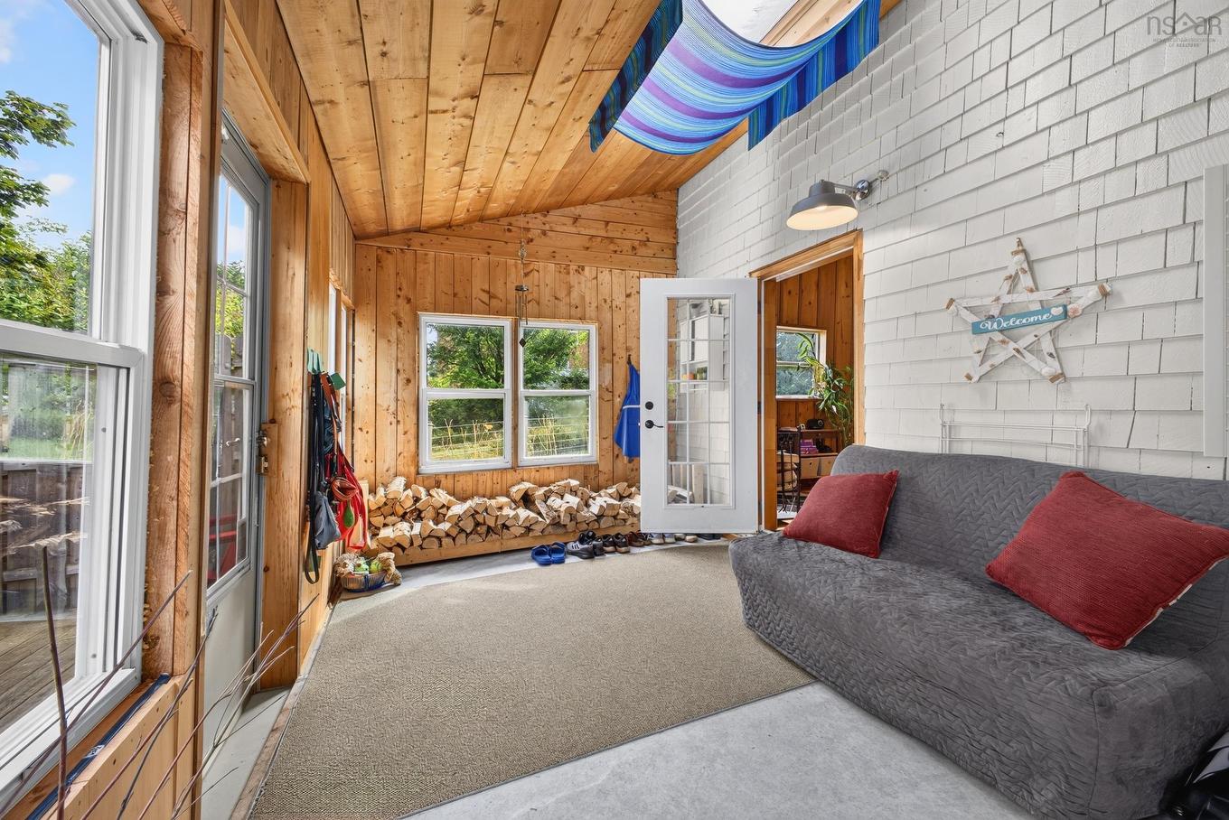 222 Victoria Street E, Amherst, NS -