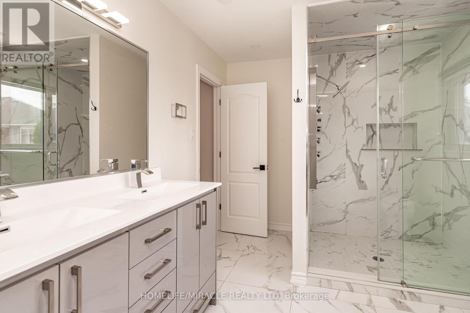 5 Octillo Boulevard, Brampton, ON - Indoor Photo Showing Bathroom