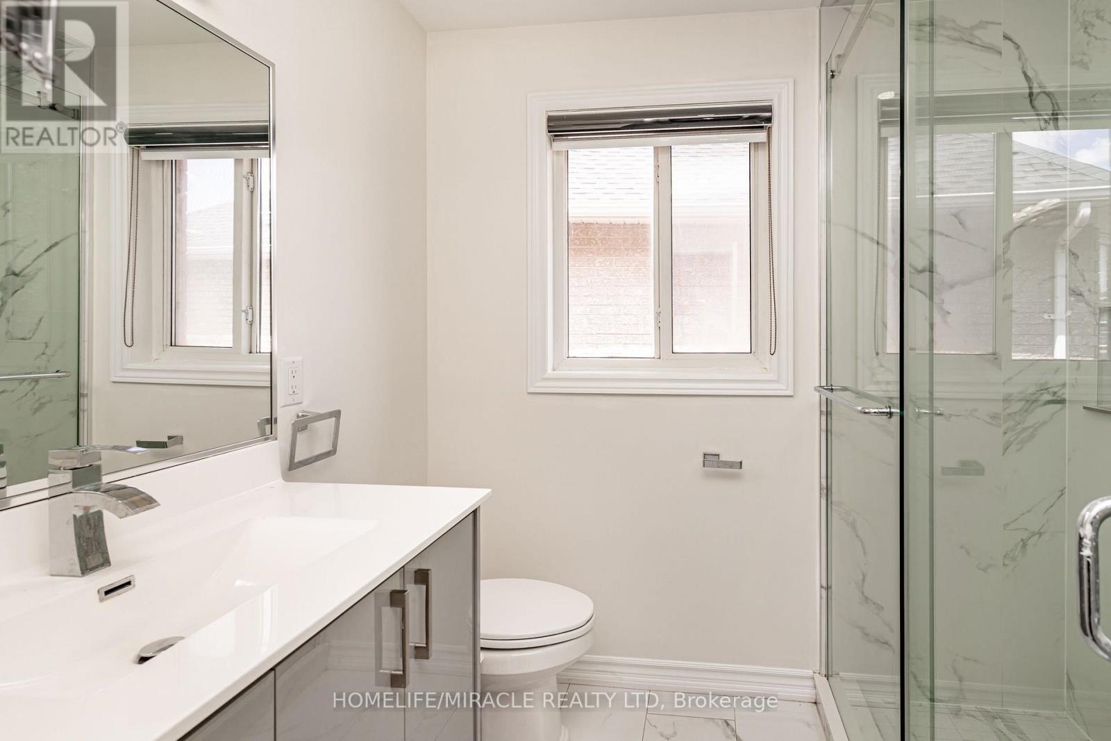 5 Octillo Boulevard, Brampton, ON - Indoor Photo Showing Bathroom