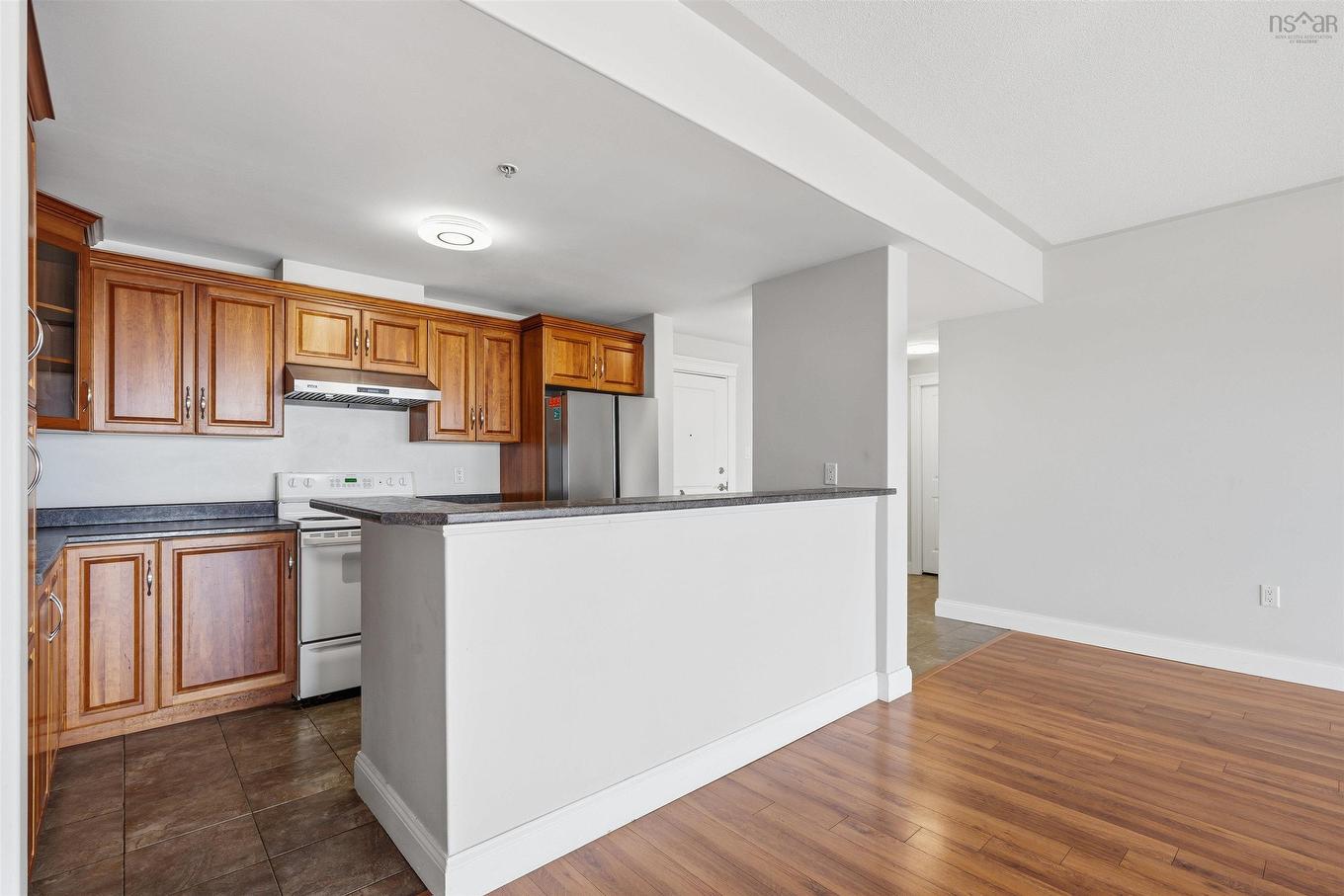 612 60 Walter Havill Drive, Halifax, NS - Indoor Photo Showing Kitchen