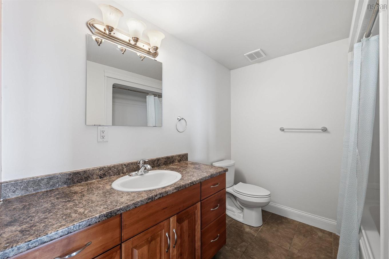 612 60 Walter Havill Drive, Halifax, NS - Indoor Photo Showing Bathroom