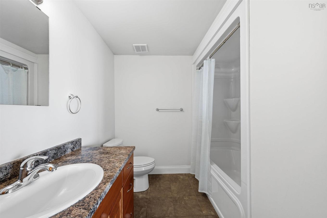 612 60 Walter Havill Drive, Halifax, NS - Indoor Photo Showing Bathroom