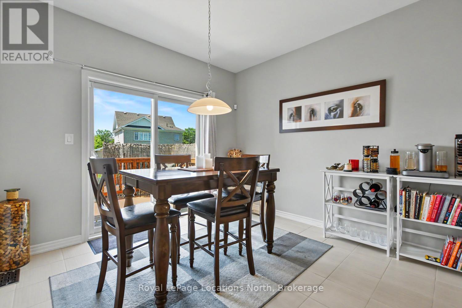 214 Springfield Crescent, Clearview (Stayner), ON - Indoor Photo Showing Dining Room