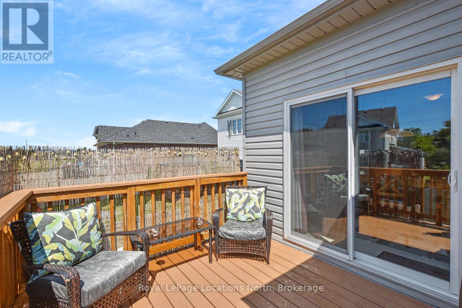 214 Springfield Crescent, Clearview (Stayner), ON - Outdoor With Deck Patio Veranda With Exterior