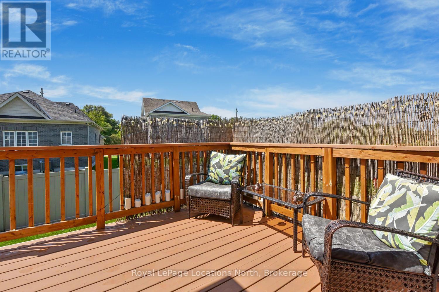 214 Springfield Crescent, Clearview (Stayner), ON - Outdoor With Deck Patio Veranda