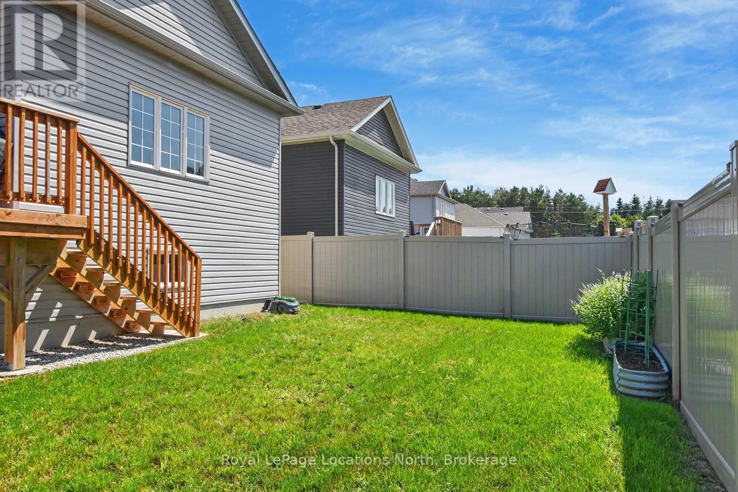 214 Springfield Crescent, Clearview (Stayner), ON - Outdoor
