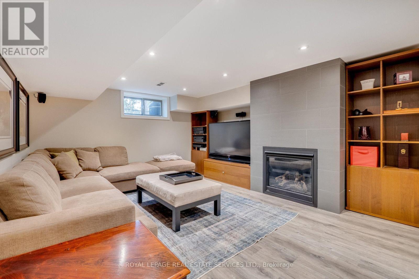 503 Meadow Wood Road, Mississauga, ON - Indoor With Fireplace