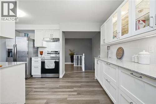 50 Adis Avenue, Hamilton, ON - Indoor Photo Showing Kitchen