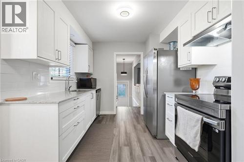 50 Adis Avenue, Hamilton, ON - Indoor Photo Showing Kitchen