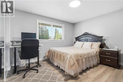 50 Adis Avenue, Hamilton, ON - Indoor Photo Showing Bedroom