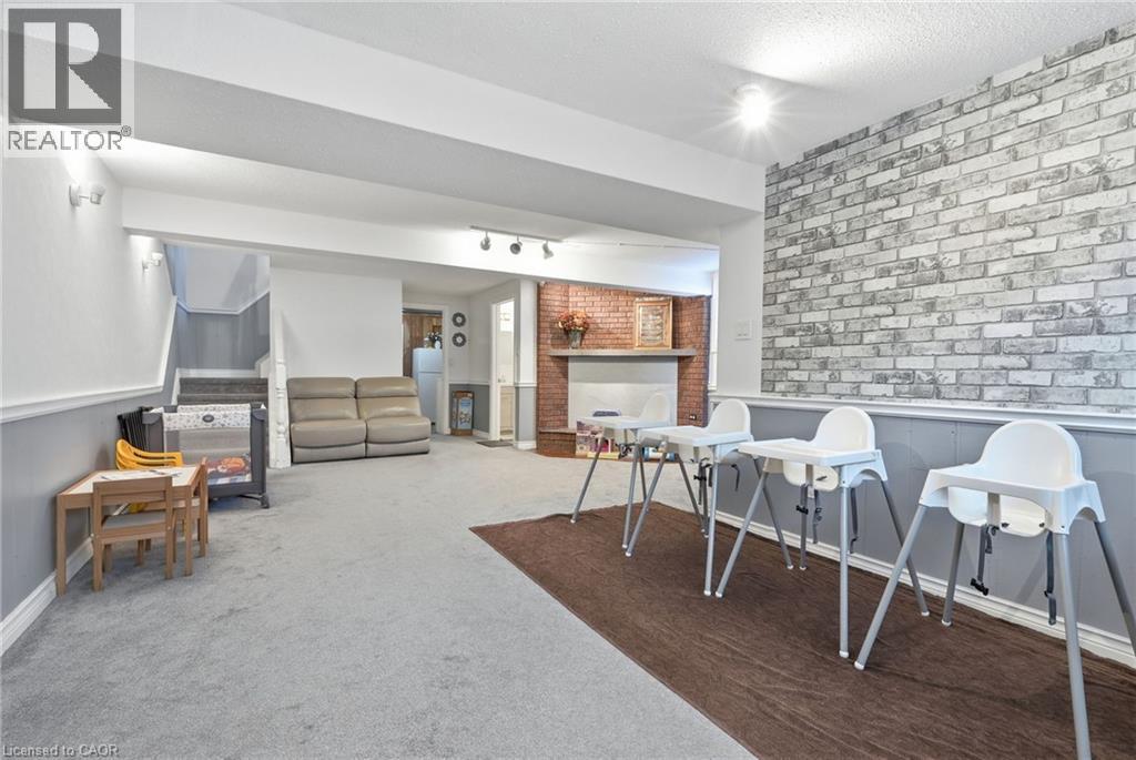 50 Adis Avenue, Hamilton, ON - Indoor Photo Showing Other Room