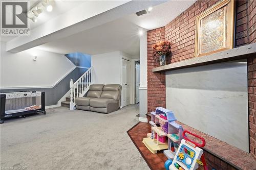 50 Adis Avenue, Hamilton, ON - Indoor Photo Showing Other Room