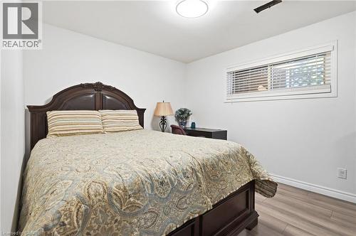 50 Adis Avenue, Hamilton, ON - Indoor Photo Showing Bedroom
