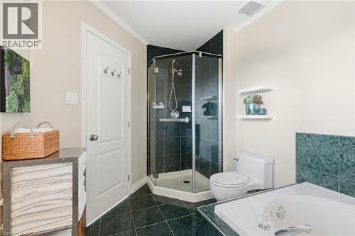 64 Redfern Avenue, Hamilton, ON - Indoor Photo Showing Bathroom
